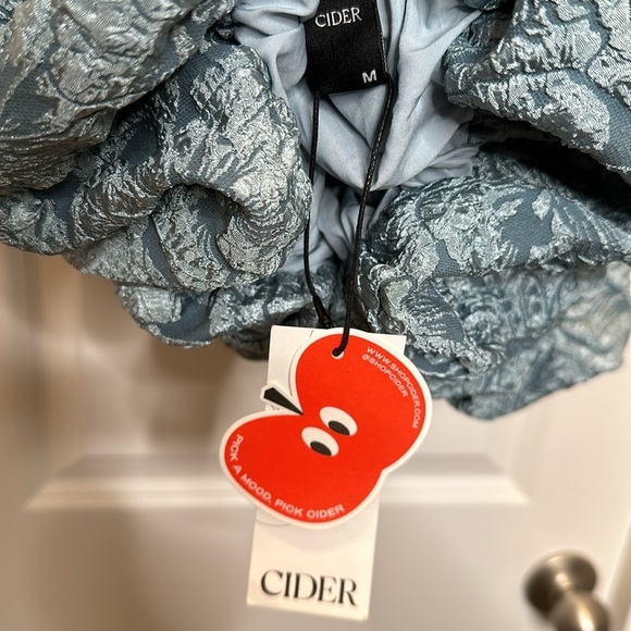 New FLORAL JACQUARD SLEEVELESS MINI DRESS Size Medium on blue - Picture 7 of 11